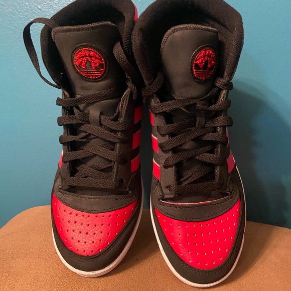 Adidas Originals High Tops - Picture 8 of 8